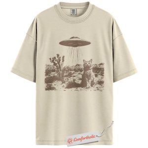 Alien Abduction Cat Shirt, Desert UFO Graphic T-Shirt, Funny Cat Lover Tee, Cute Sci-Fi Comfort Colors Shirt