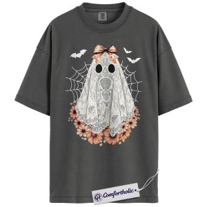 Cute Ghost Halloween Shirt, Floral Spooky Season T-Shirt, Vintage Fall Aesthetic Graphic Tee, Halloween Gift for Women, Comfort Colors Shirt