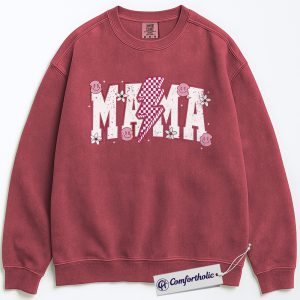 Lightning Bolt Mama Sweatshirt, Cute Retro Mom Crewneck, Trendy Checker Smiley Face Graphic Pullover, Aesthetic Mother’s Day Gift for Moms, Family Comfort Colors Sweatshirt