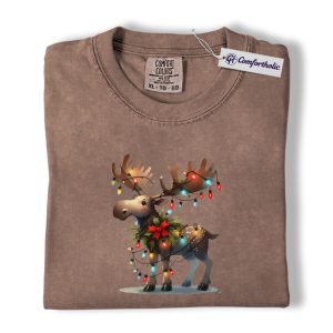 Moose Christmas Shirt, Funny Holiday T-Shirt, Cute Animal Graphic Tee, Festive Winter Gift for Christmas Lovers, Christmas Comfort Colors Shirt