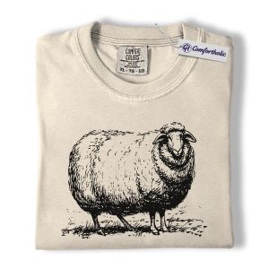 Sheep Shirt, Vintage Farm Animal Graphic T-Shirt, Cottagecore Livestock Lover Tee for Country Girls & Farmers, Cute Rustic Gift, Comfort Colors Shirt