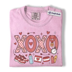 XOXO Running Valentine Shirt, Cute Runner Icons Graphic Tee, Marathon Training T-Shirt, Valentine’s Day Gift for Runners, Comfort Colors Shirt