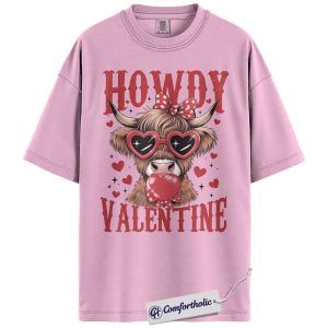 Howdy Valentine Shirt, Western Highland Cow Graphic Tee, Cute Cowgirl Valentine’s Day T-Shirt, Gift for Cow Lovers, Comfort Colors Shirt