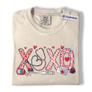 XOXO Nurse Valentine Shirt, Cute Medical Graphic Tee, Funny Healthcare Worker Valentine T-Shirt, Valentine's Day Gift for Nurses, Comfort Colors Shirt