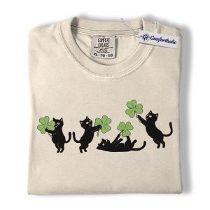 St Patrick’s Day Black Cat Shirt, Cute Shamrock Cats Graphic Tee, Irish Pet Lover T-Shirt, Funny St Paddy’s Day Gift for Cat Moms & Animal Lovers, Comfort Colors Shirt