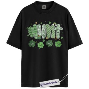 Aunt Shamrock Shirt, Cute St Patrick’s Day Graphic Tee, Personalized Irish Family Name T-Shirt, St Paddy’s Day Gift for Aunts, Comfort Colors Shirt