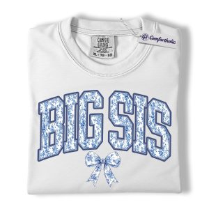Alternative view of Big Sister Shirt, Floral Bow Lettering Graphic Tee, Sibling Reveal T-Shirt, Pregnancy Announcement Gift for New Big Sisters, Comfort Colors Shirt
