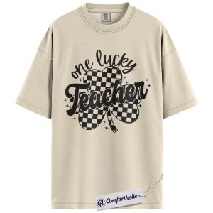 St Patrick’s Day Teacher Shirt, Lucky Shamrock Graphic Tee, One Lucky Teacher T-Shirt, St Patrick’s Day Gift for Teachers, Comfort Colors Shirt